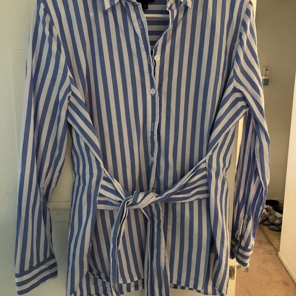Front tie striped button up shirt.